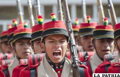 Colorados cantan a todo pulmón el Himno Nacional /INTERNET