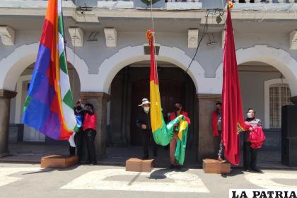 Acto en homenaje a los 176 años del Himno Nacional de Bolivia /LA PATRIA