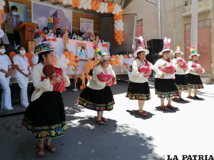 Demostración de la danza del “pascananita” /la patria