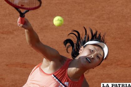 La china Peng Shuai “desapareció” desde que denunció por acoso a un alto funcionario de su país /AP PFoto /Michel Euler, File
