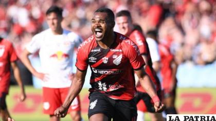 Nikáo el héroe de la jornada para la victoria de Paranaense /radionacional.com