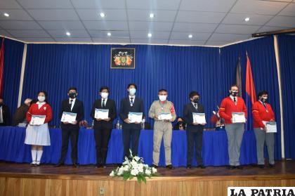 Segundo acto de premiación a estudiantes /FNI
