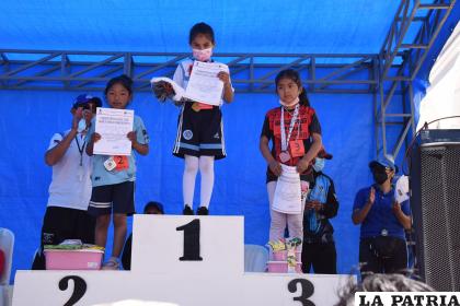 Los ganadores fueron premiados con medallas y premios especiales /LA PATRIA