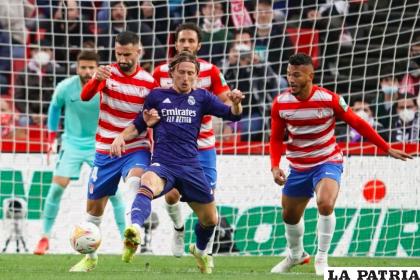 La acción del partido en el cual venció Real Madrid de visita al Granada /as.com