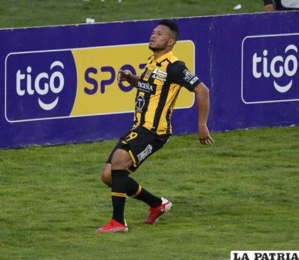 Rolando Blackburn fue autor del único gol del compromiso /APG