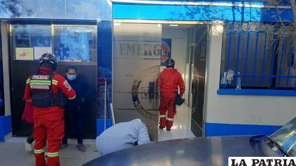 Bomberos auxilió al hombre hasta el Hospital Walter Khon /LA PATRIA