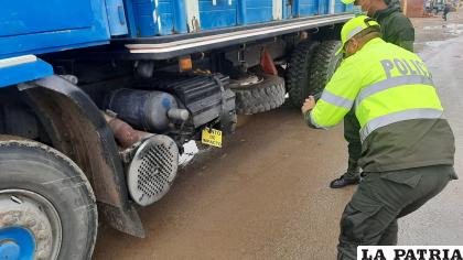 El accidente se originó cuando el camión giró en “U” /LA PATRIA