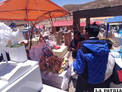 El despacho a los difuntos se cumple en el cementerio /LA PATRIA