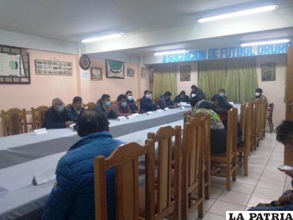 Presentarán un borrador para analizar el inicio del certamen 2023
/LA PATRIA