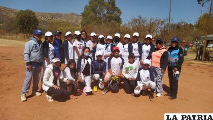 La selección orureña que asistió a la competencia nacional 
/ LA PATRIA