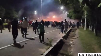 La violencia tomó las calles de La Guardia /RR.SS.