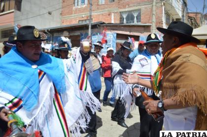 El Convite es único del Carnaval de Oruro
