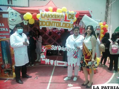 Carrera de Odontología se promociona a los bachilleres /LA PATRIA