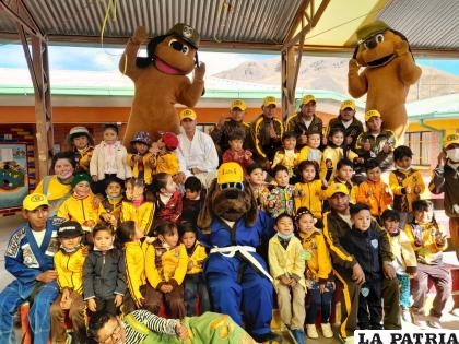Alumnos del Colegio Pantaleón Dalence fueron capacitados en distintas áreas / Cortesía