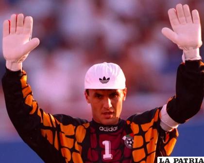 El portero de Bulgaria, Borislav Mihaylov, quien uso un peluquín durante el desarrollo del Mundial Estados Unidos 1994

