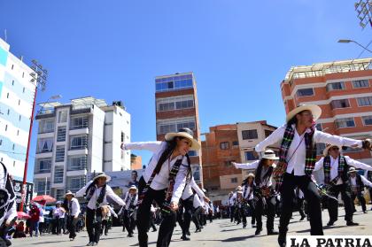 Phujllay en su promesa durante el Primer Convite