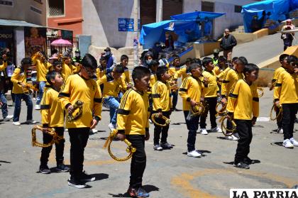El Conjunto Infantil Ignacio León y el carisma de sus danzarines
