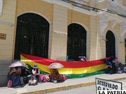 Comerciantes de ropa a medio uso se movilizaron en el GAMO 
/LA PATRIA