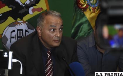Fernando Costa presidente de la FBF hizo el anuncio del cambio de localía /APG