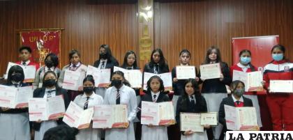 Ganadores del XII Concurso Departamental de Pintura/LA PATRIA