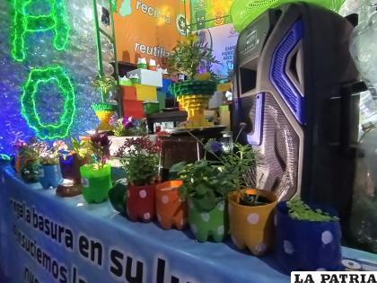 Stand de EMAO muestra la costumbre del reciclaje /LA PATRIA