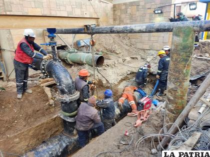 Trabajos para mejorar distribución de agua /Archivo