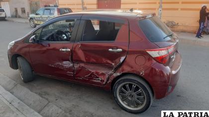 El coche terminó con daños materiales tras ser colisionado 
/LA PATRIA