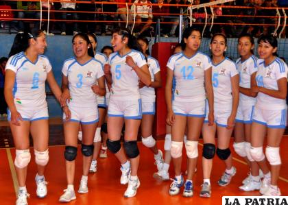Oruro tuvo buenas participaciones como las dos medallas de oro en voleibol /LA PATRIA
