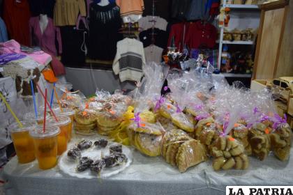 Las masitas son el producto que mejor se vende en la feria /LA PATRIA
