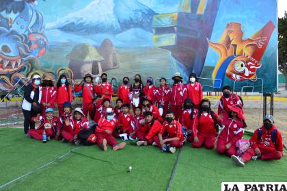 Alumnos de la Unidad Educativa ??Jesús de Nazareth? dijeron presente en Expoteco /LA PATRIA