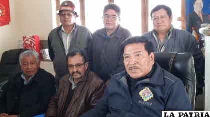 El vicepresidente del MAS, Gerardo García, junto a otros dirigentes /ANF