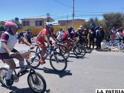 Jornada especial para el ciclismo estudiantil /LA PATRIA