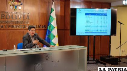 El ministro de Economía y Finanzas Públicas, Marcelo Montenegro durante la explicación de ayer /LA PATRIA