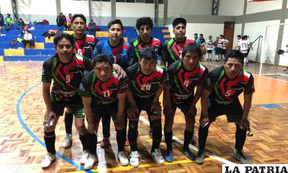 Comercial Oruro gallardo campeón del torneo de futsal /LA PATRIA