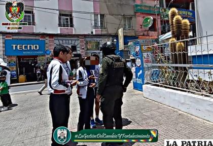 Los estudiantes denunciaron el crimen sexual al GTS /Comando de la Policía de Oruro
