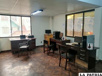 STPO inaugura gabinete de computación  /LA PATRIA