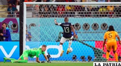 Enner Valencia marcó para Ecuador y es el goleador de este torneo /bbc.com
