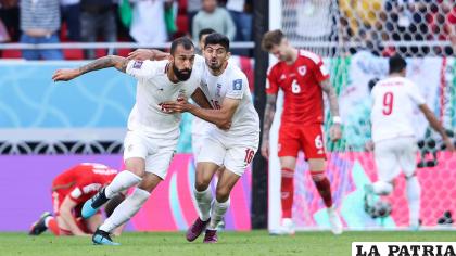 Irán superó a Gales y vuelve a ponerse en carrera /depor.com