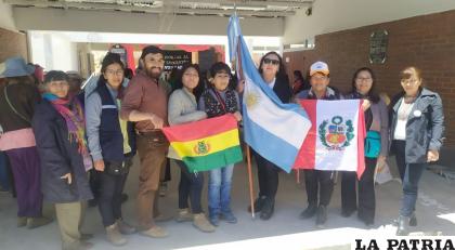 Artistas de Bolivia llevaron la tricolor nacional 
/Cortesía