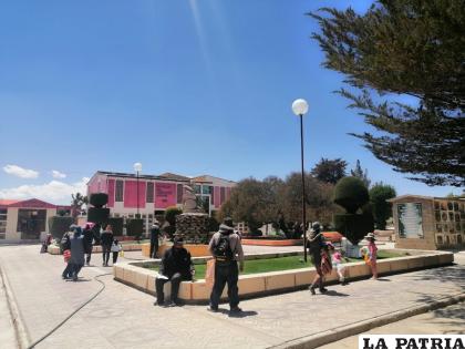 Entre 40 mil a 45 mil restos están sepultados en el cementerio /LA PATRIA