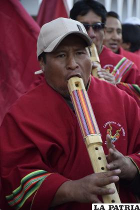 La música autóctona amenizó la fiesta