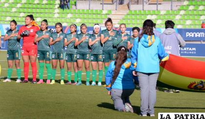 La selección boliviana tuvo su mejor despedida del certamen en Santiago /Walt Challap
