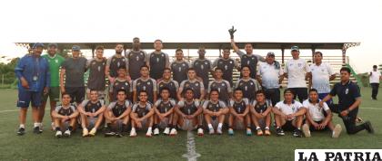 El equipo de GV San José ayer realizó el reconocimiento a la cancha donde se jugará /GV San José