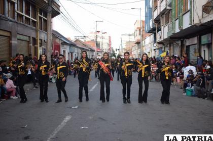 Al ritmo de la kullawada los ??Terribles Quirquinchos? llegan al Socavón