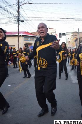 Con fe y devoción ingresan danzarines por la ruta del convite 
