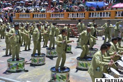 Músicos de la Banda Central Cocani deleitaron al público 