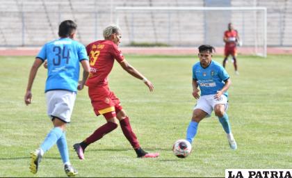 Yerson Gutiérrez uno de los goleadores de CDT Real Oruro /LA PATRIA