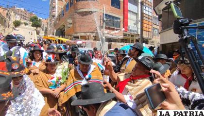 La châ€™alla tradicional antes del Carnaval de Oruro 2024 /LA PATRIA