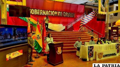 Presentación de la noche inaugural a cargo de Cartonbol /LA PATRIA
