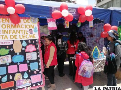 Feria ??Te tuve siempre en mi mente y naciste de mi corazón? /LA PATRIA